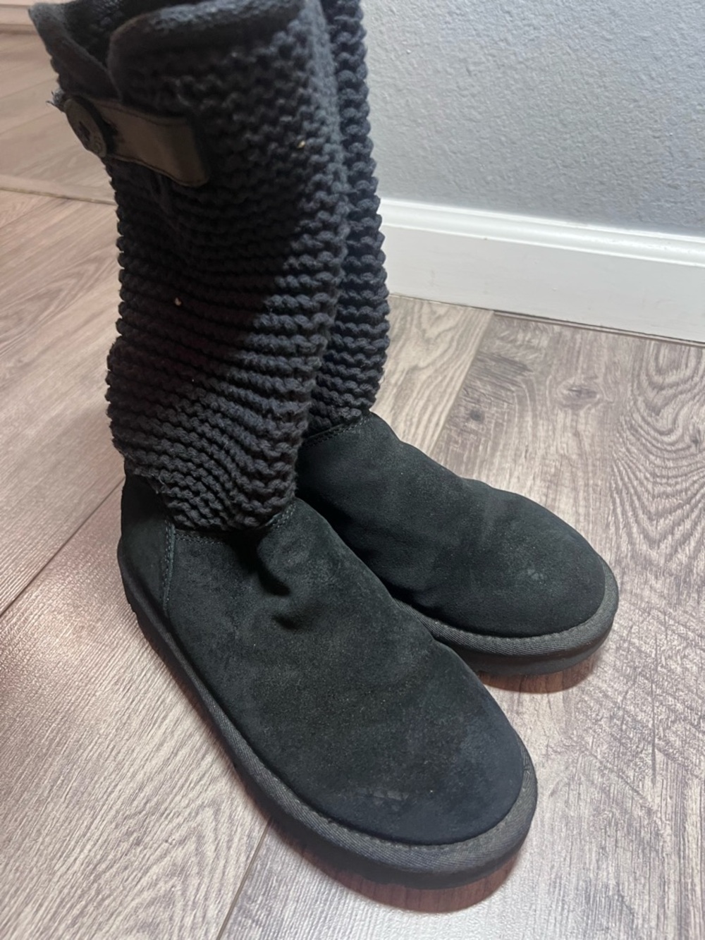 UGG Shaina Knit Tall Boots Womens Size 6 Black Sweater Button Cardy